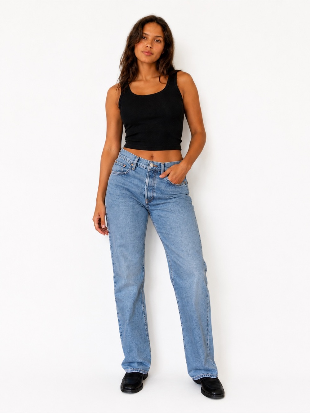 Levi’s 501 ‘90s Jeans with mid-rise slouchy fit.